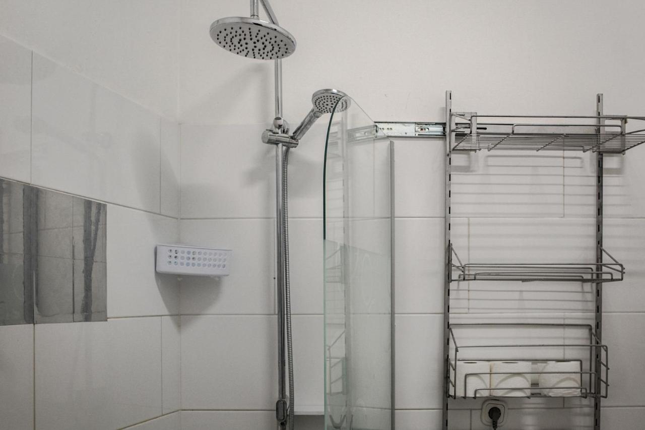 Joyful 2Br Shared Apt Near Millenium Tower & Danube River Wien Exteriör bild