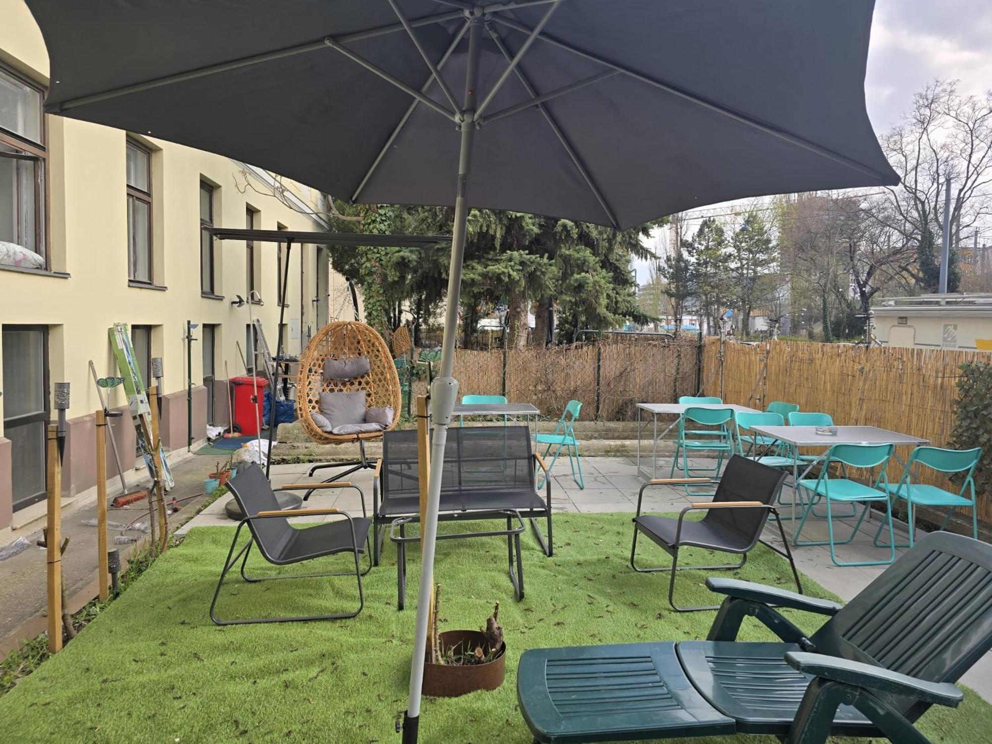 Joyful 2Br Shared Apt Near Millenium Tower & Danube River Wien Exteriör bild
